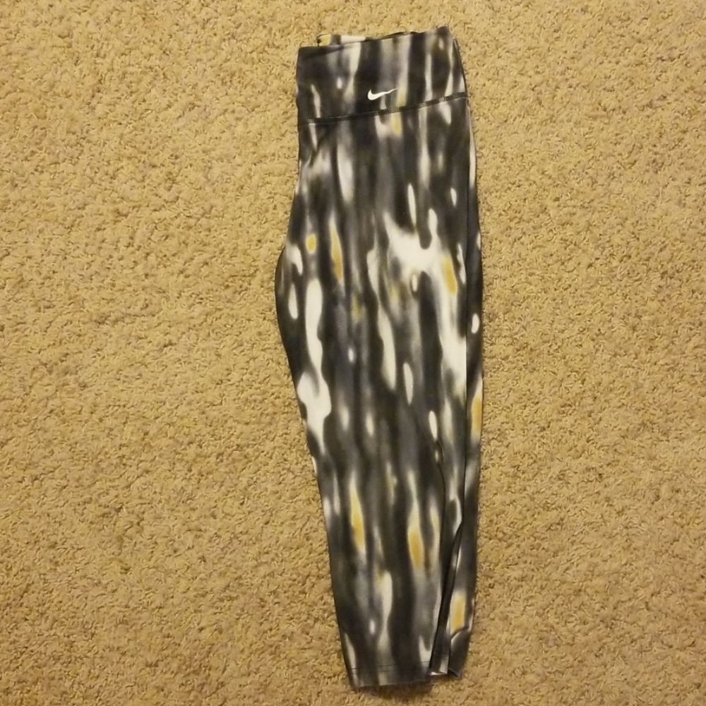 Nike capris